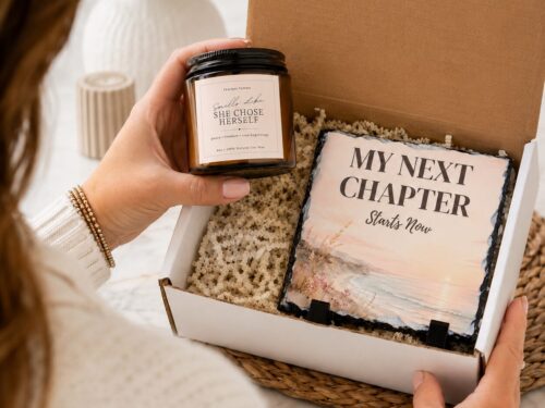 Blush coastal divorce gift box with a “My Next Chapter Starts Now” slate, “She Chose Herself” candle, and encouragement card celebrating freedom, healing, and new beginnings.